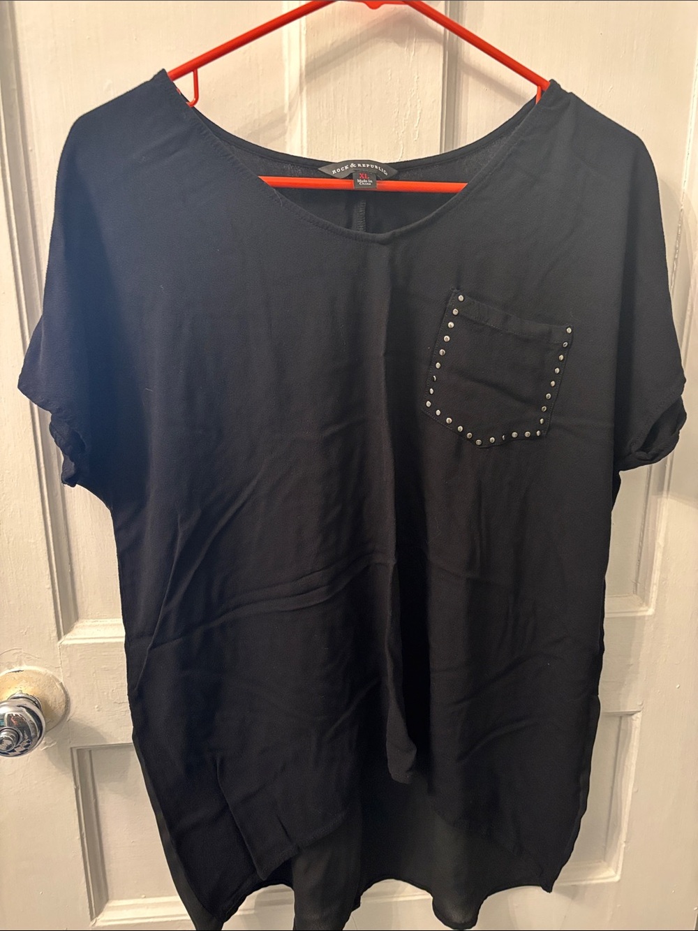 Rock & Republic Black Short Sleeve Top with Studded Pocket